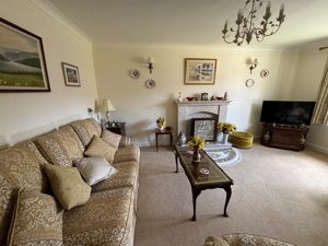 Lounge- click for photo gallery